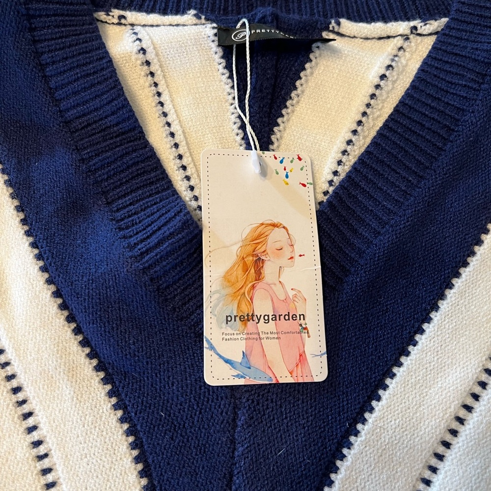Sweater - Picture 2 of 3